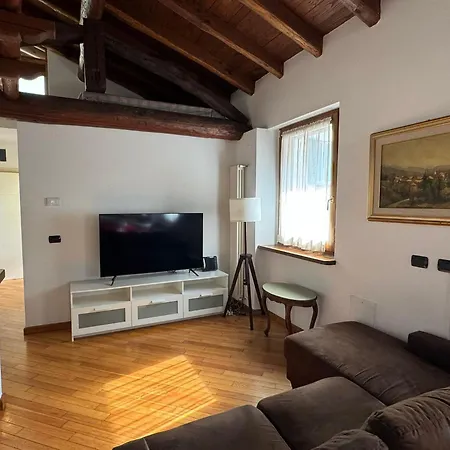 The Bridge - Apartament Lecco